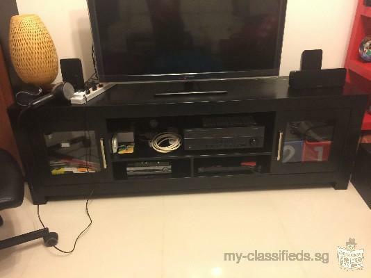 TV Console - Extremely good condition, Negotiable
